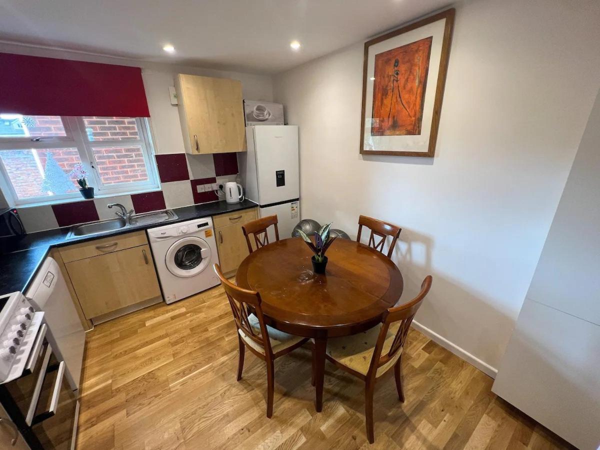 Stylish In Centre Apartment Oxford